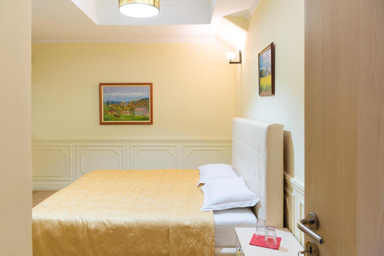 Hotel Artistic Tirana Blloku Zewnętrze zdjęcie