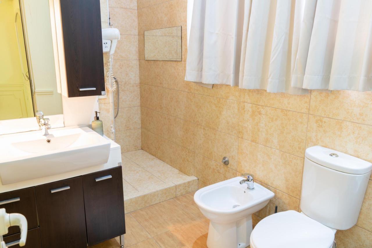 Hotel Artistic Tirana Blloku Zewnętrze zdjęcie