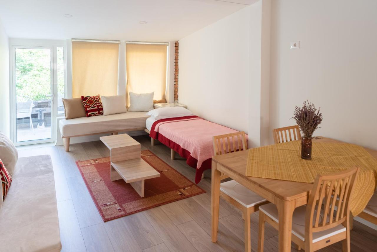 Hotel Artistic Tirana Blloku Zewnętrze zdjęcie