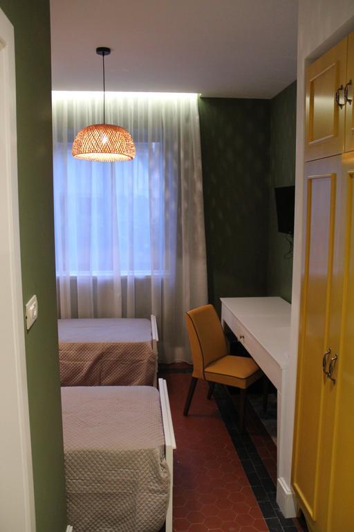 Hotel Artistic Tirana Blloku Pokój zdjęcie