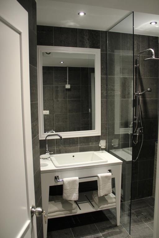 Hotel Artistic Tirana Blloku Pokój zdjęcie