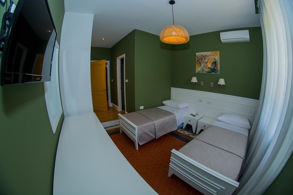 Hotel Artistic Tirana Blloku Pokój zdjęcie